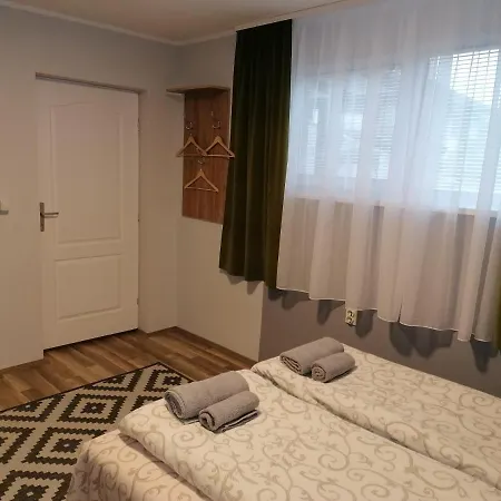 Apartment 19