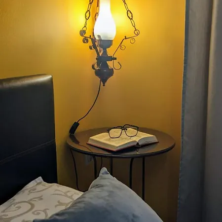 Apartment 19 *